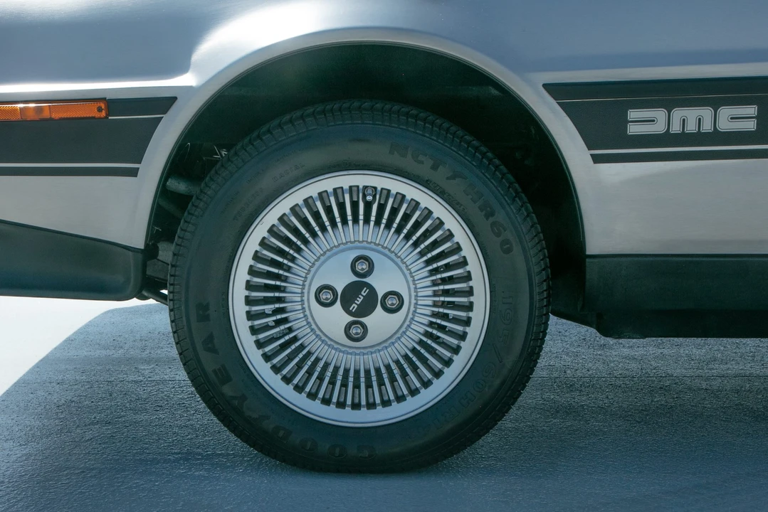 1981 DeLorean DMC-12 - Image 30 of 31