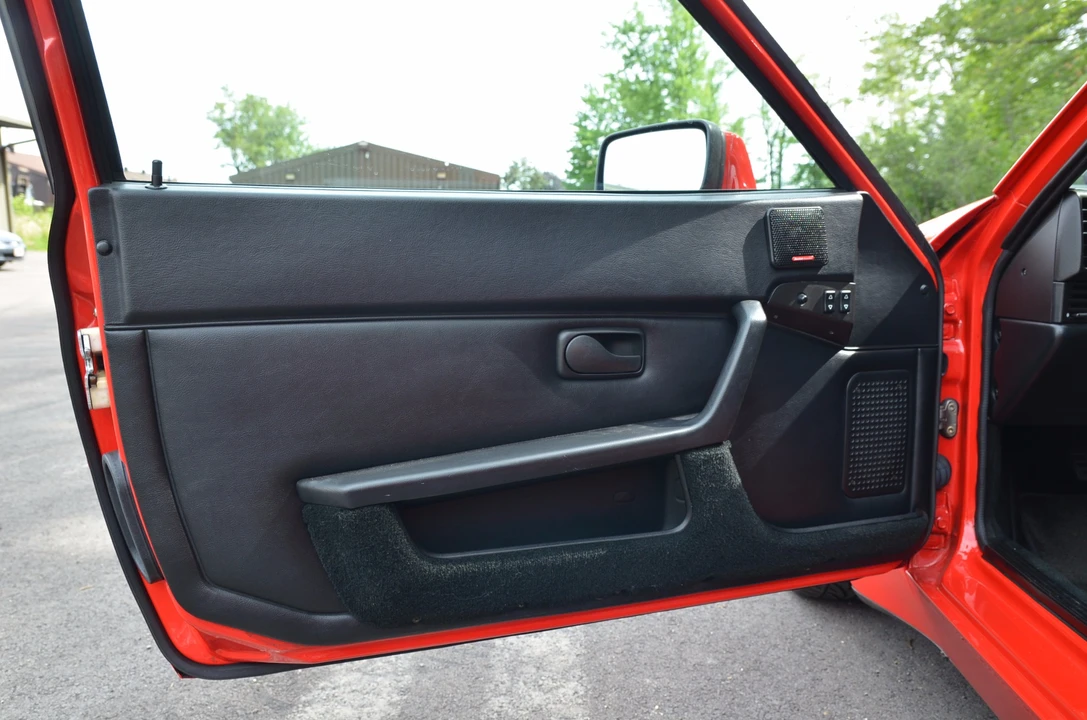 1987 Porsche 944 Turbo - Image 19 of 31
