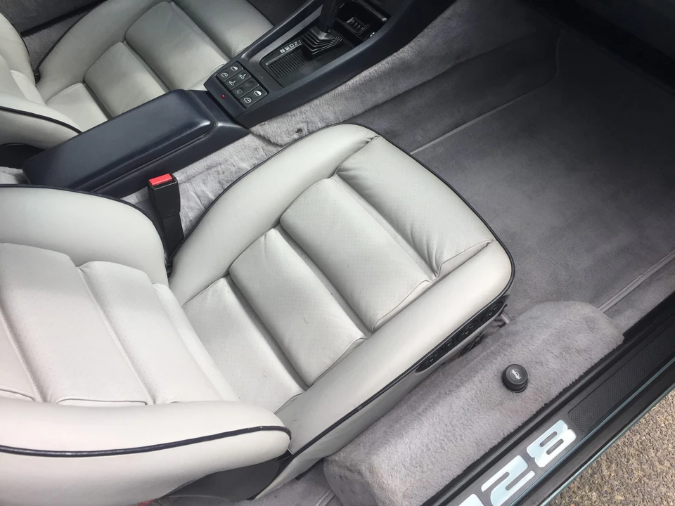 1988 Porsche 928 S4 - Image 18 of 31