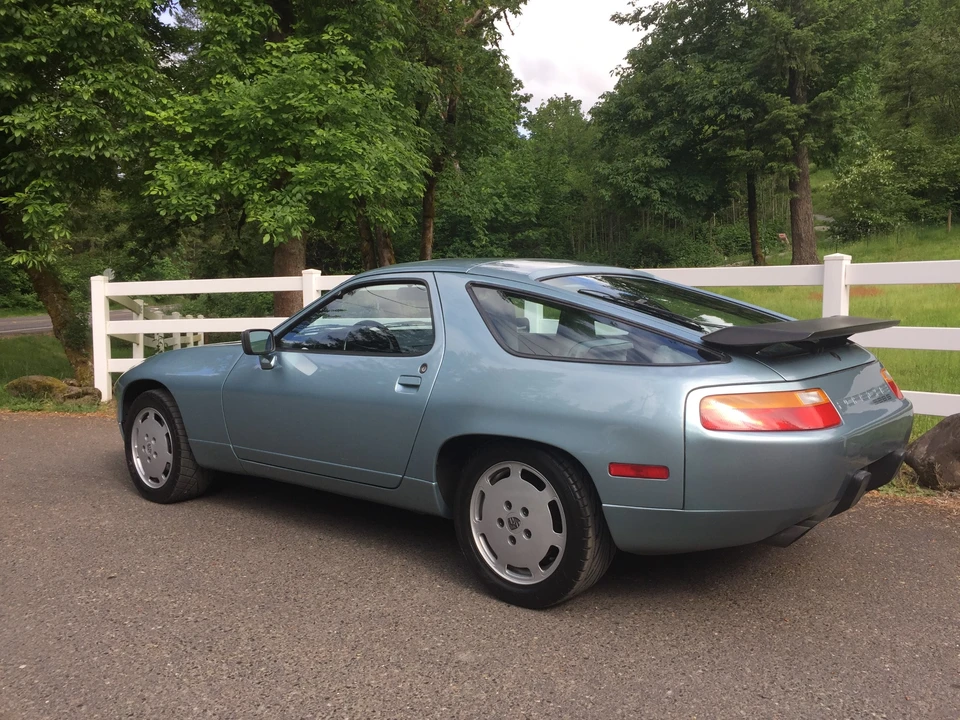 1988 Porsche 928 S4 - Image 9 of 31