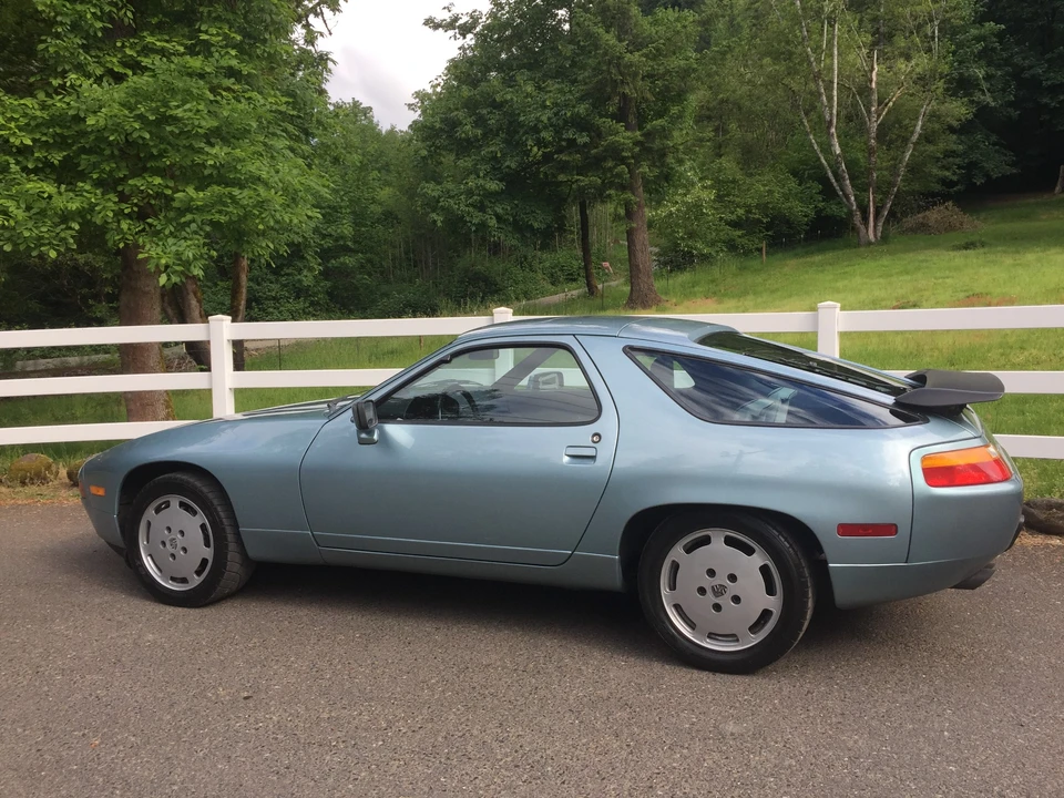 1988 Porsche 928 S4 - Image 10 of 31