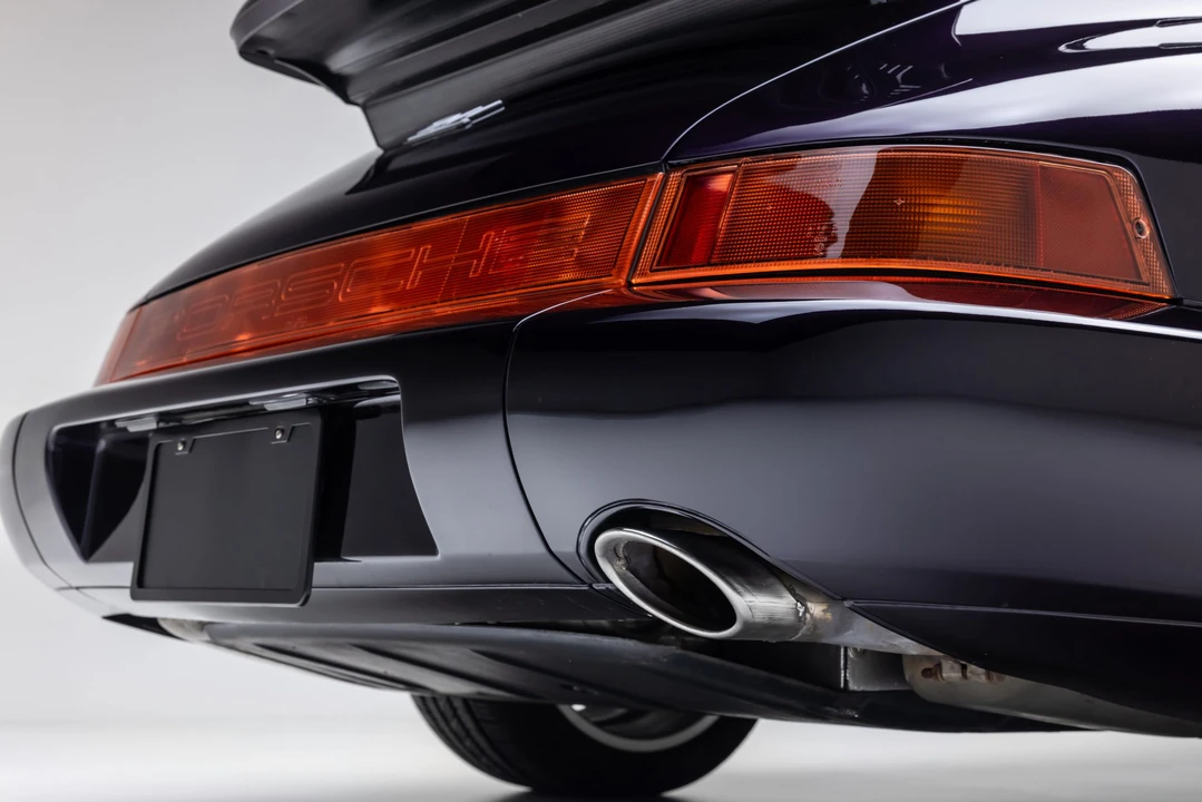 1993 Porsche 964 Carrera 4 - Image 26 of 31