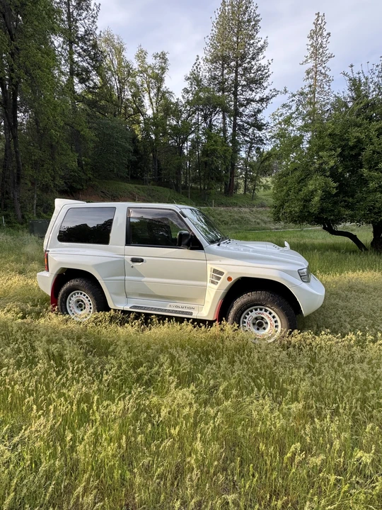 1998 Mitsubishi Pajero/Montero 2nd Gen - Image 12 of 31