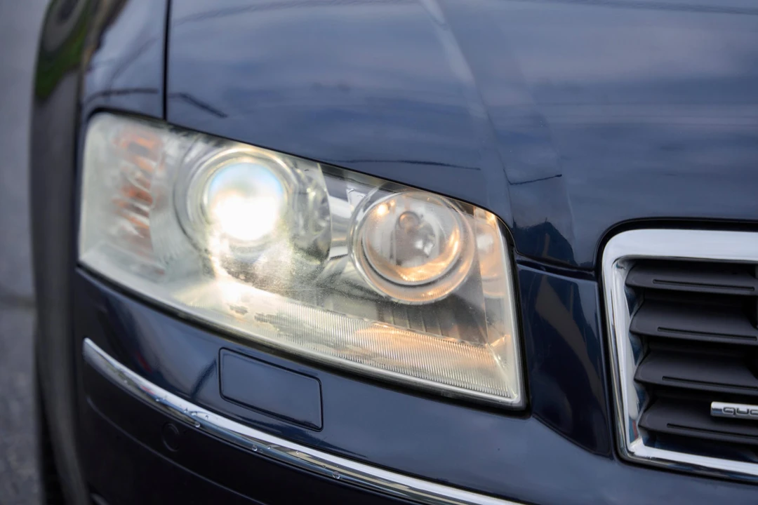 2004 Audi D3 A8 - Image 17 of 31