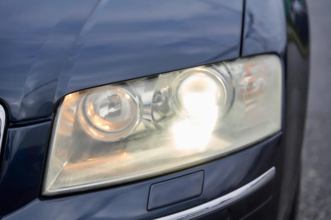 2004 Audi D3 A8 - Image 18 of 31
