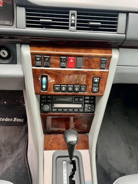 1994 Mercedes-Benz W124 E-Class - Image 8 of 21