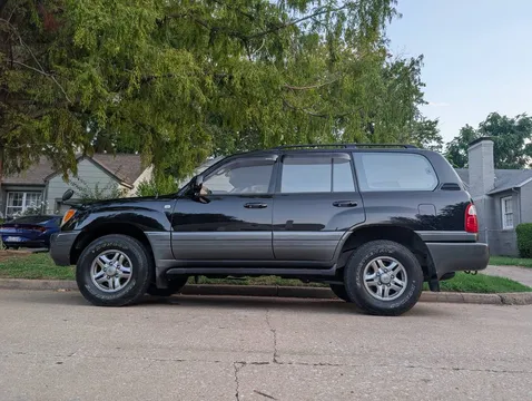 2001 Toyota Land Cruiser Cygnus