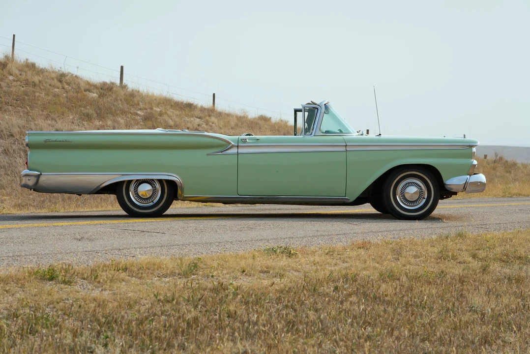 1959 Ford Fairlane 2nd Gen - Image 10 of 31
