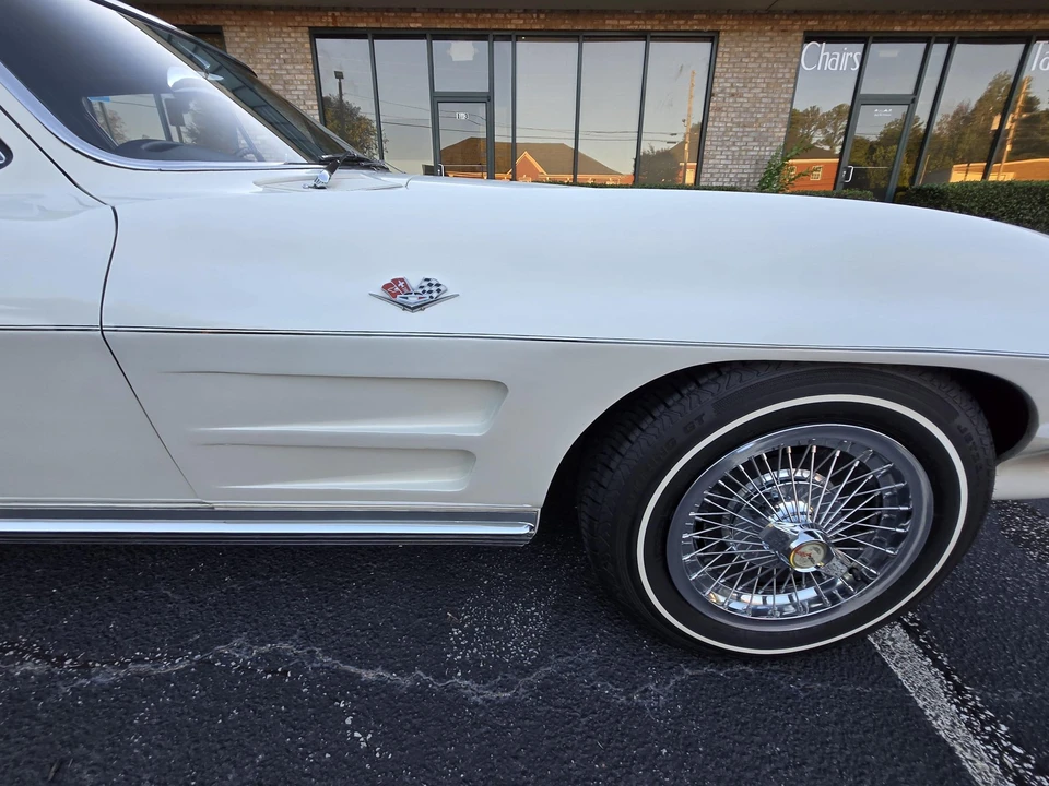 1964 Chevrolet Corvette C2 - Image 16 of 31