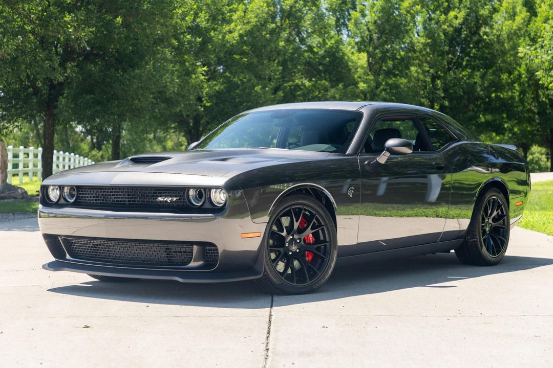 2016 Dodge Challenger SRT Hellcat 3rd Gen - Image 9 of 31