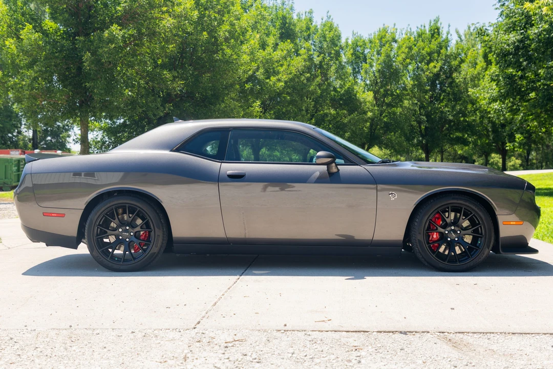 2016 Dodge Challenger SRT Hellcat 3rd Gen - Image 18 of 31