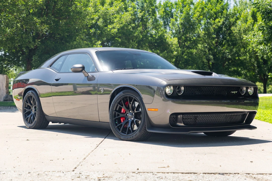 2016 Dodge Challenger SRT Hellcat 3rd Gen - Image 15 of 31
