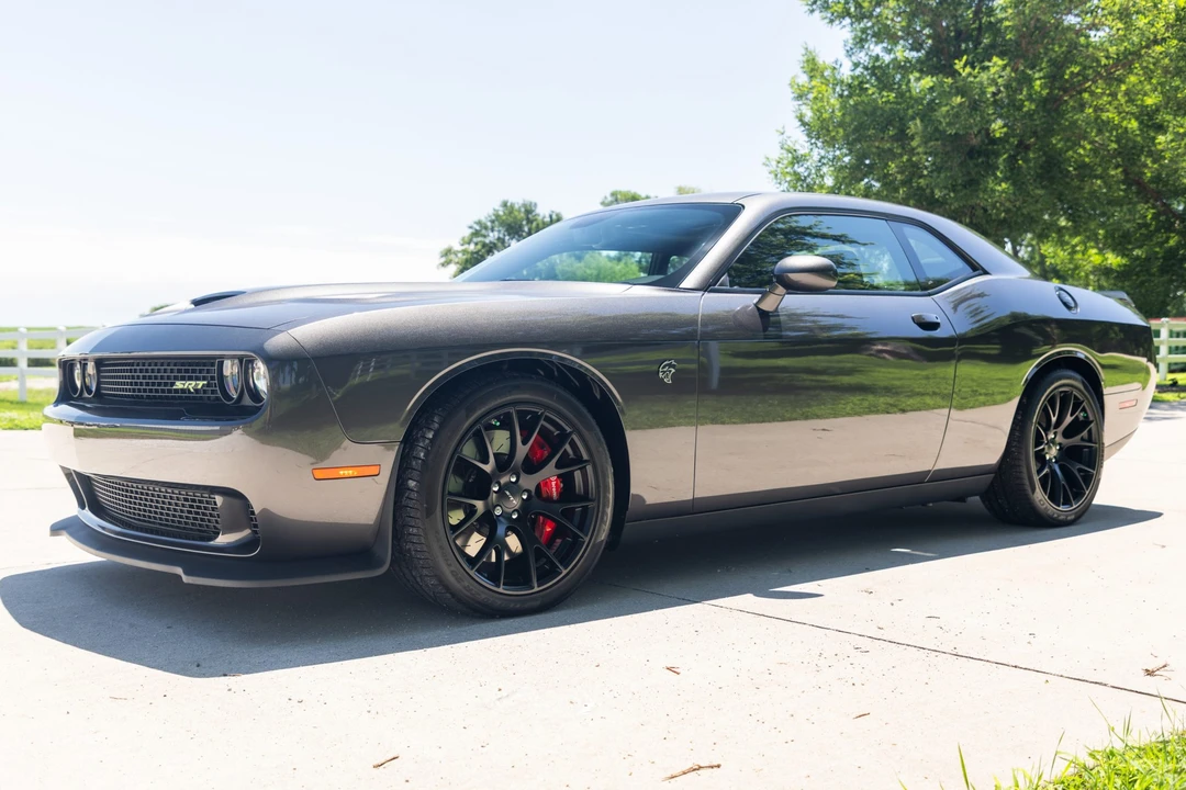 2016 Dodge Challenger SRT Hellcat 3rd Gen - Image 8 of 31