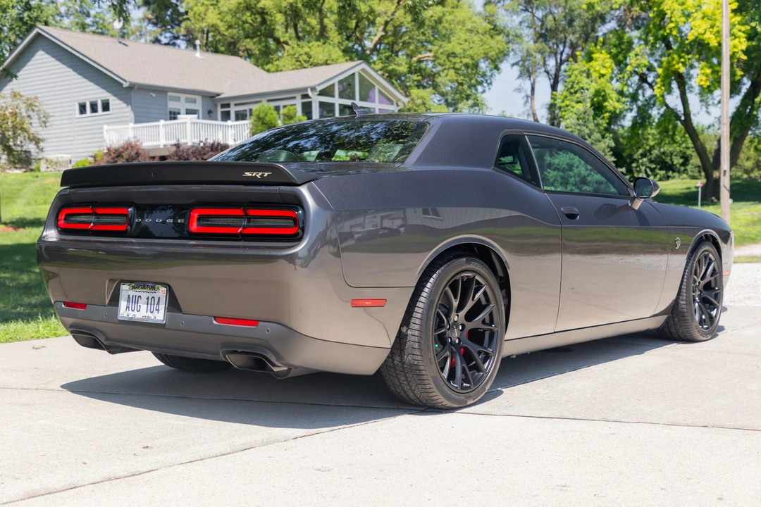 2016 Dodge Challenger SRT Hellcat 3rd Gen - Image 24 of 31