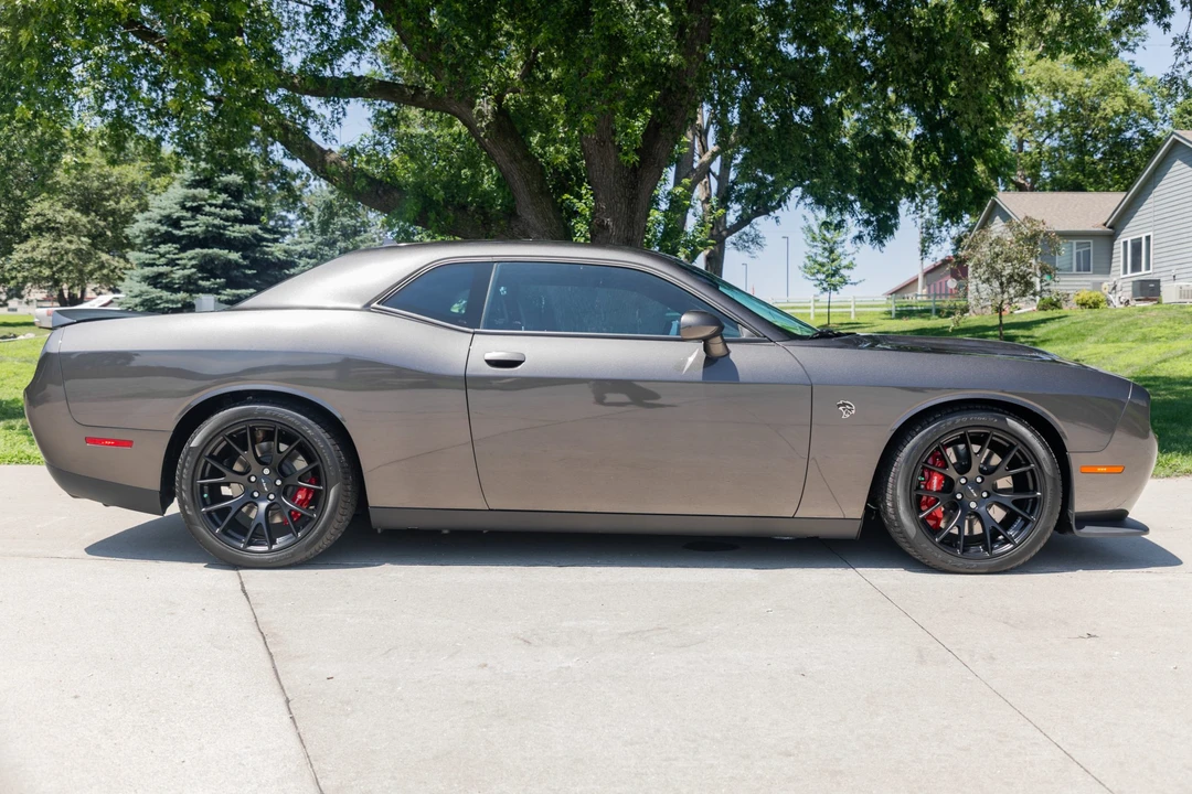 2016 Dodge Challenger SRT Hellcat 3rd Gen - Image 20 of 31