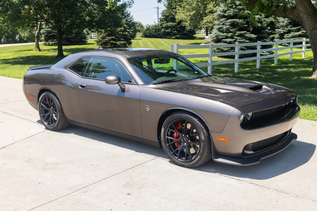 2016 Dodge Challenger SRT Hellcat 3rd Gen - Image 16 of 31