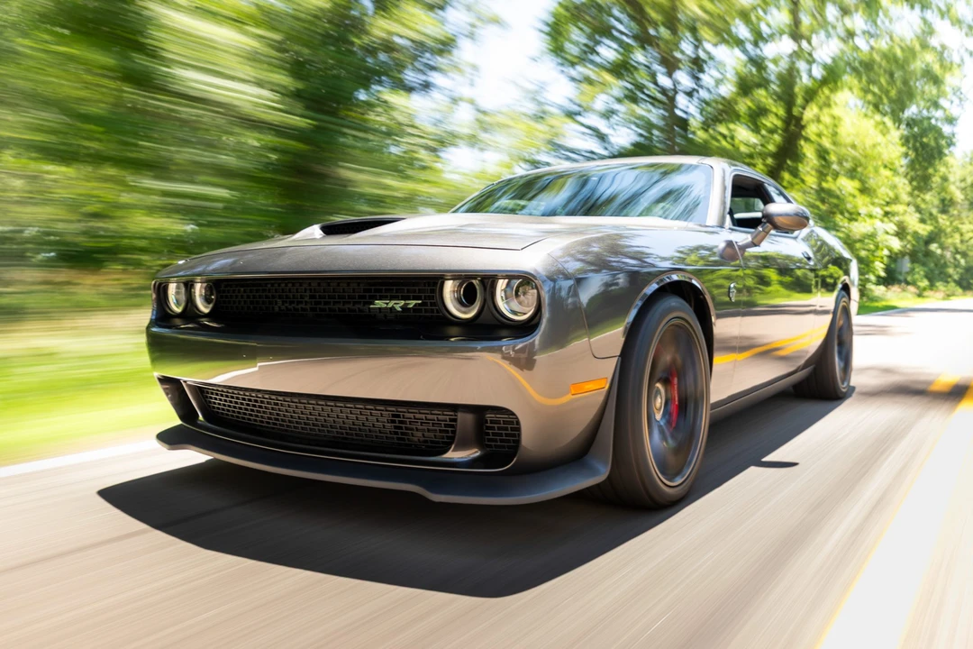 2016 Dodge Challenger SRT Hellcat 3rd Gen - Image 6 of 31