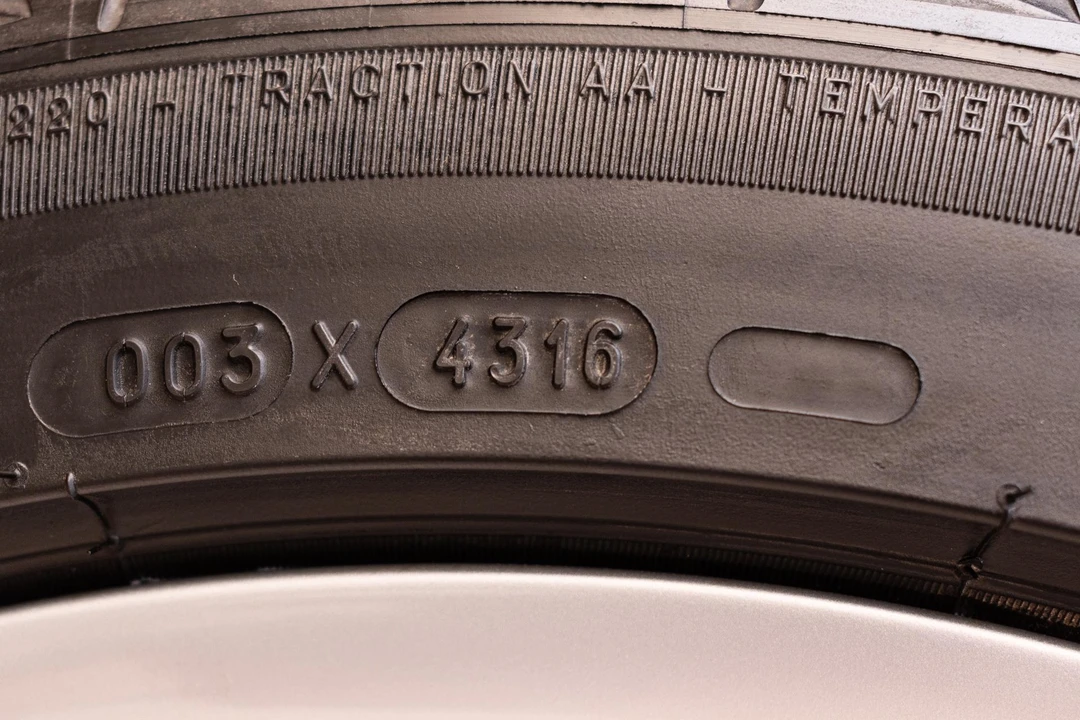 2004 Porsche 996 Turbo - Image 25 of 31