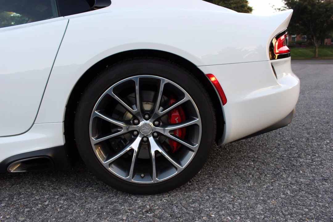 2014 Dodge Viper 5th Gen - Image 10 of 31