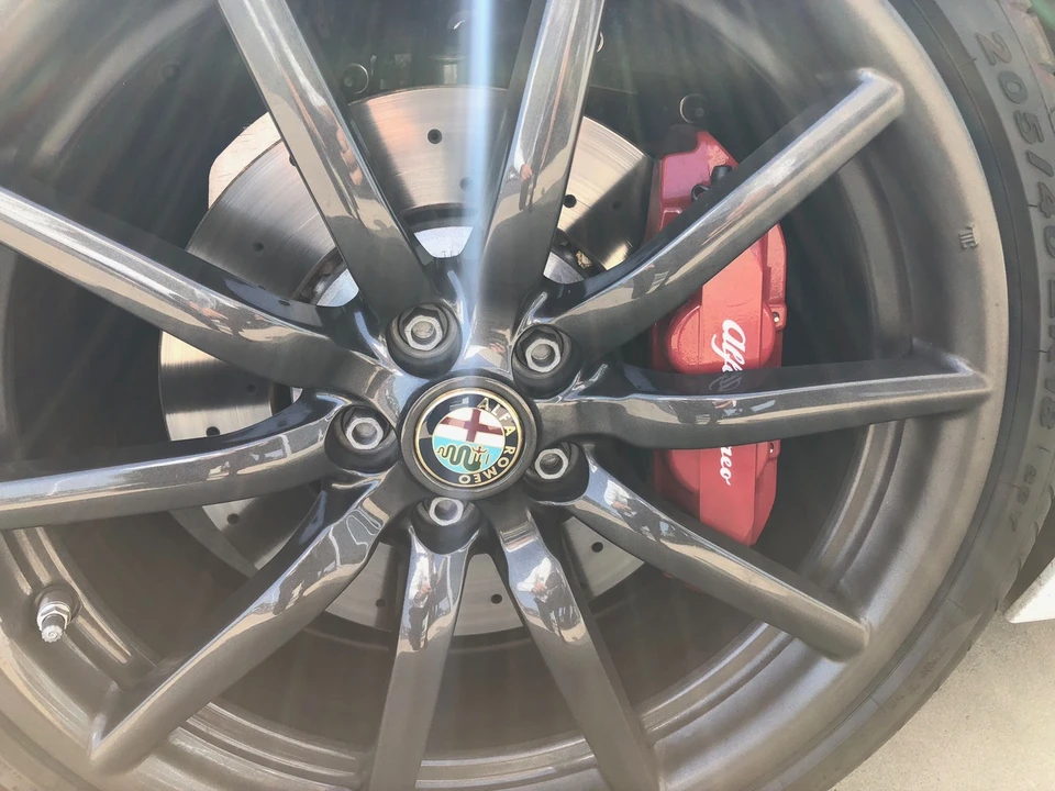 2016 Alfa Romeo 4C Spider - Image 23 of 31