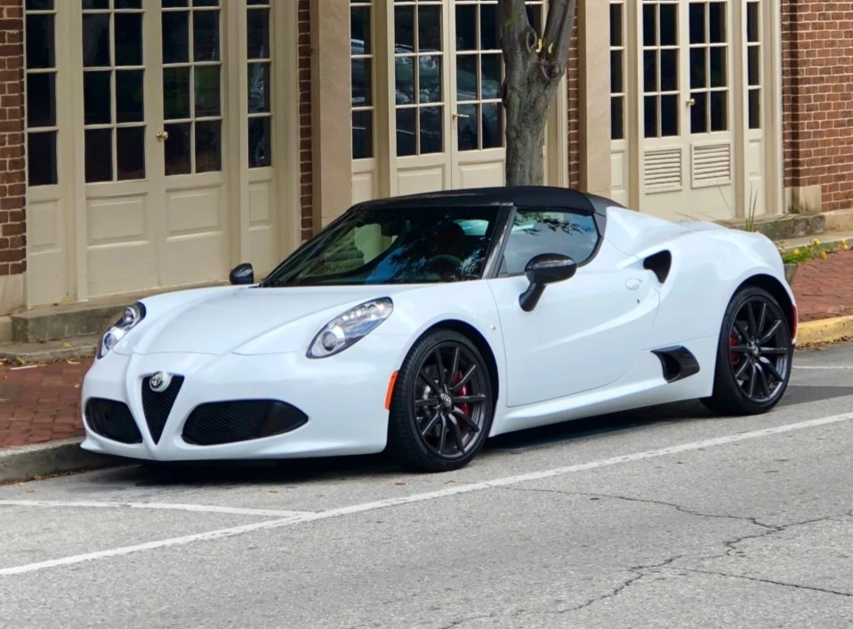 2016 Alfa Romeo 4C Spider - Image 6 of 31
