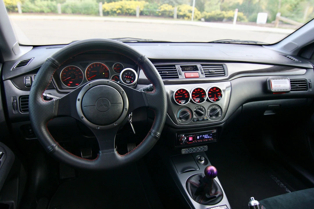 2006 Mitsubishi Lancer Evolution IX 8th Gen - Image 5 of 12