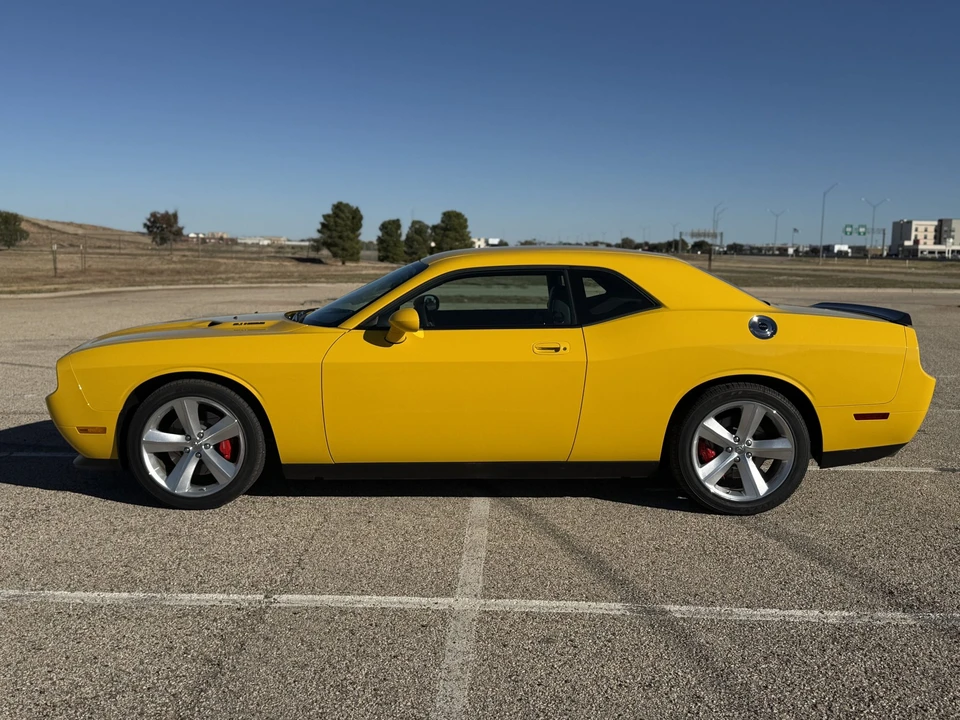 2010 Dodge Challenger SRT8 & 392 3rd Gen - Image 4 of 31