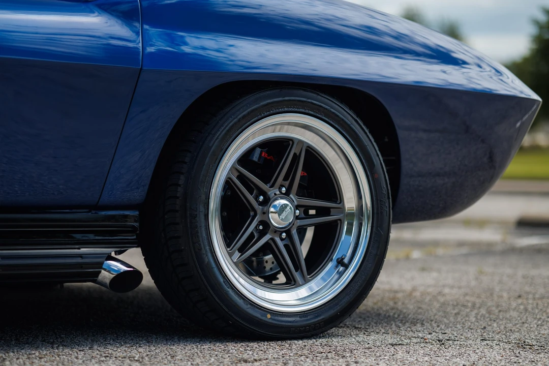 1963 Chevrolet Corvette C2 - Image 30 of 31
