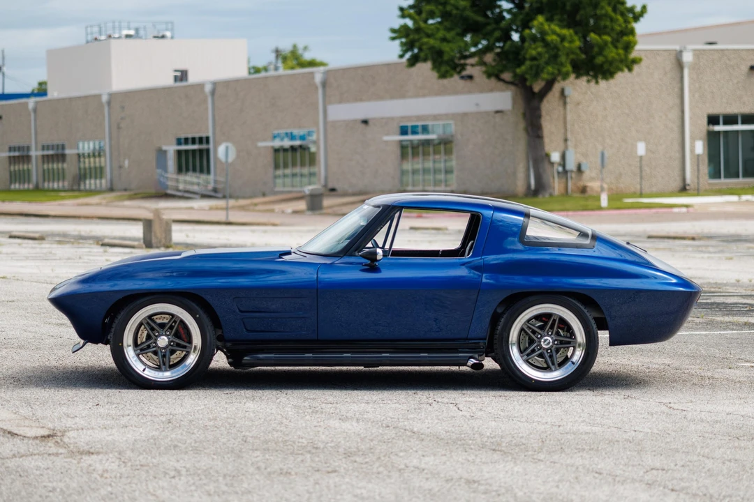 1963 Chevrolet Corvette C2 - Image 6 of 31