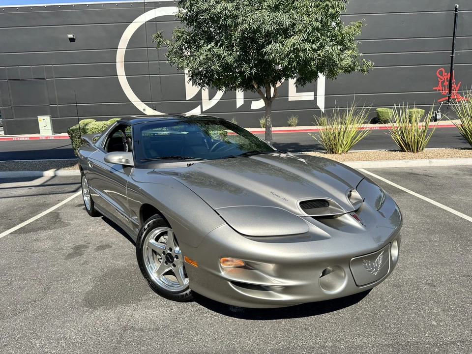 2000 Pontiac Firebird Trans Am 4th Gen - Image 2 of 31