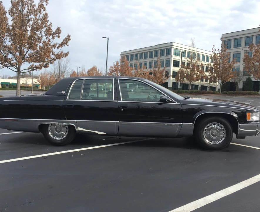 1996 Cadillac Fleetwood - Image 7 of 31