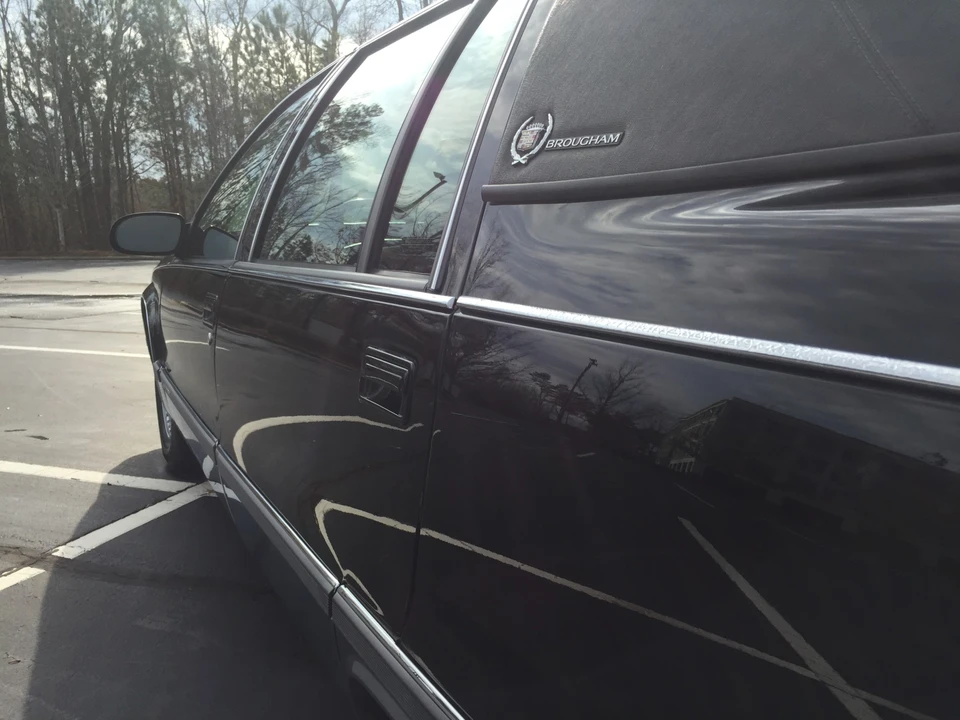 1996 Cadillac Fleetwood - Image 10 of 31