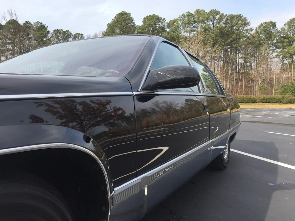 1996 Cadillac Fleetwood - Image 13 of 31