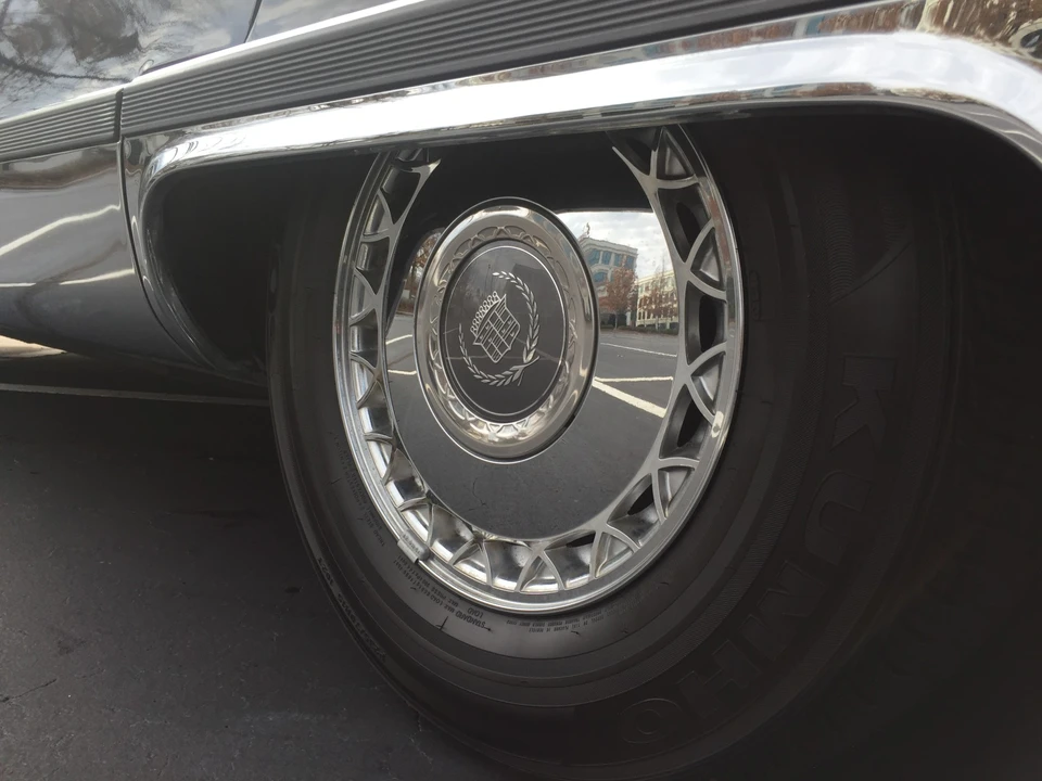1996 Cadillac Fleetwood - Image 25 of 31