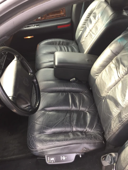 1996 Cadillac Fleetwood - Image 27 of 31