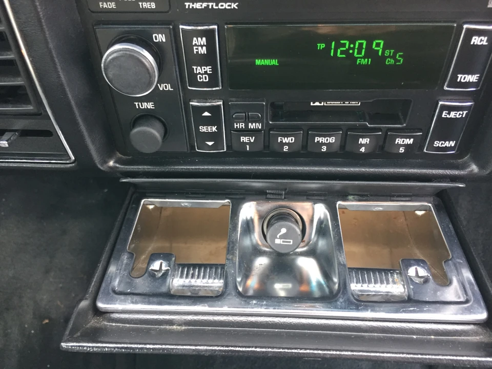 1996 Cadillac Fleetwood - Image 31 of 31