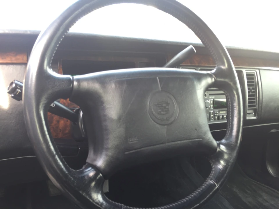 1996 Cadillac Fleetwood - Image 28 of 31