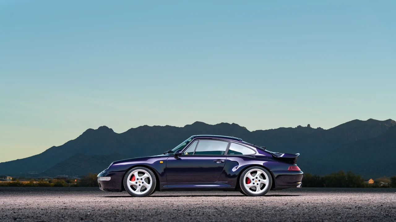 1997 Porsche 993 Carrera 4S - Image 14 of 31