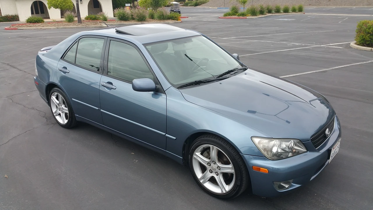 2005 Lexus IS 1st Gen - Image 7 of 31