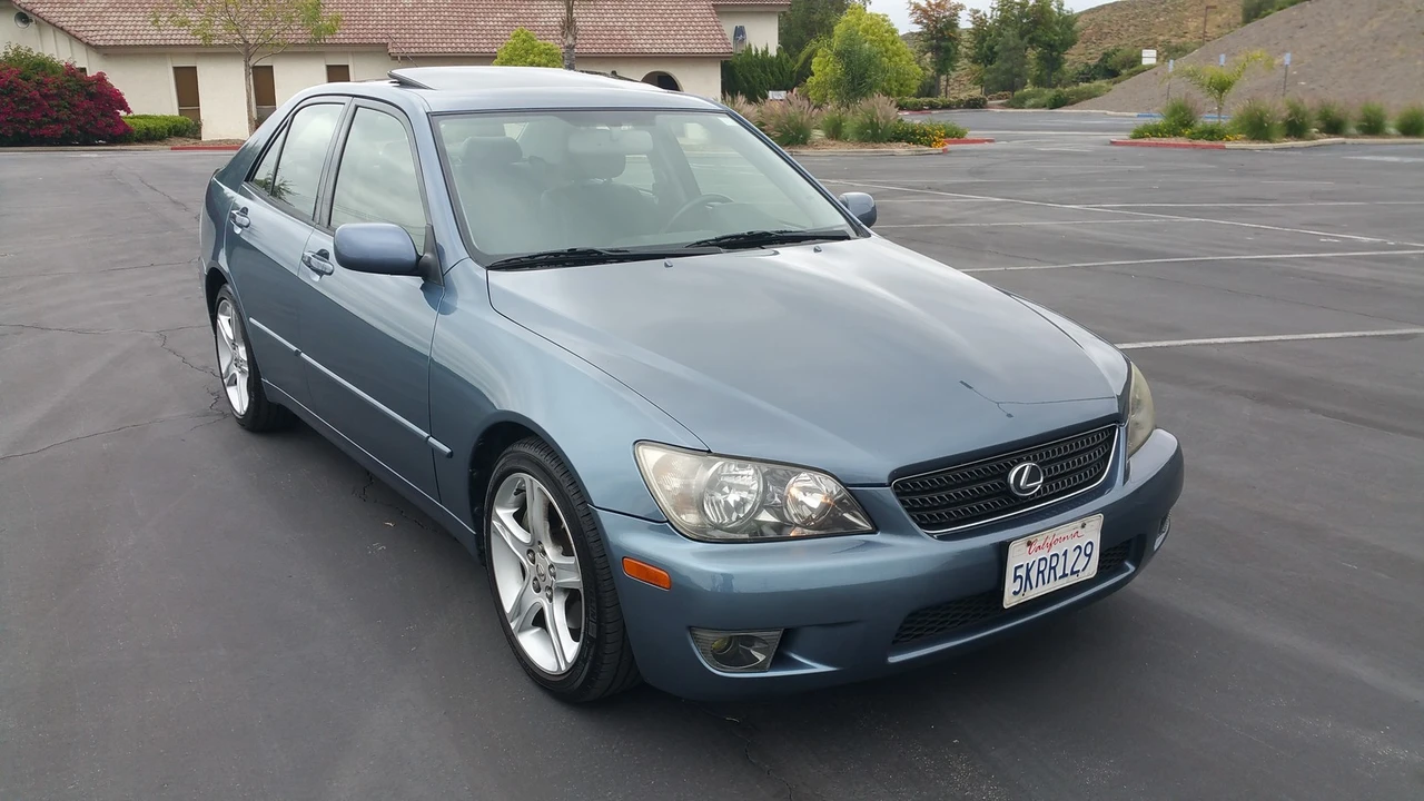 2005 Lexus IS 1st Gen - Image 8 of 31