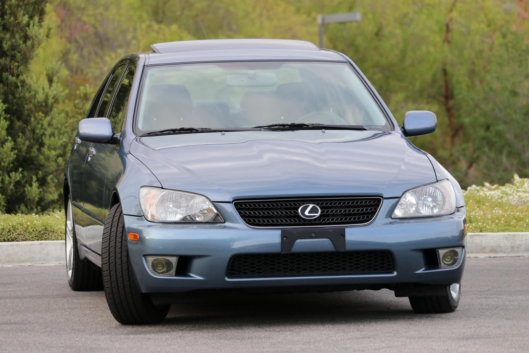 2005 Lexus IS 1st Gen - Image 9 of 31