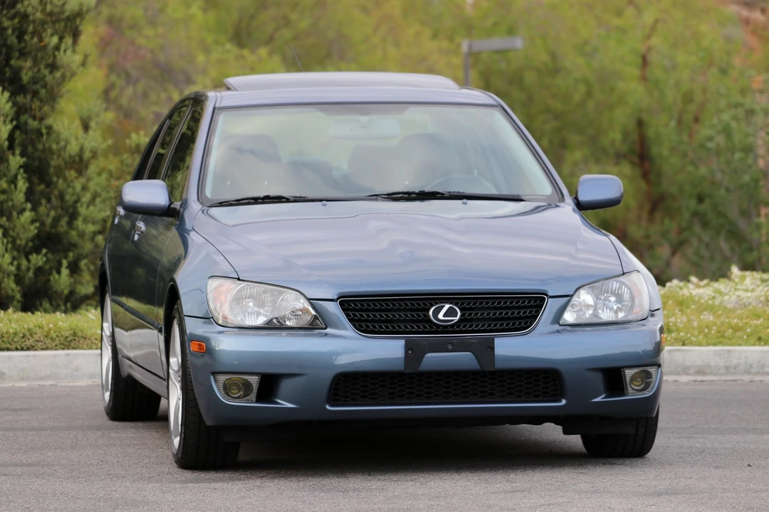 2005 Lexus IS 1st Gen - Image 10 of 31