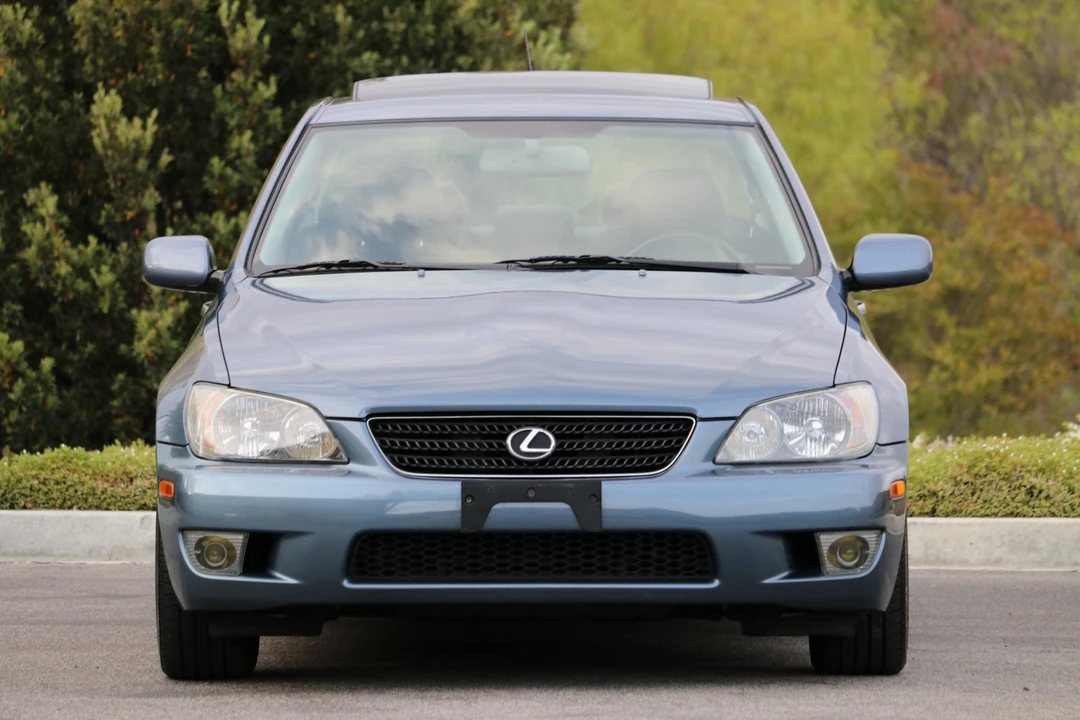 2005 Lexus IS 1st Gen - Image 12 of 31
