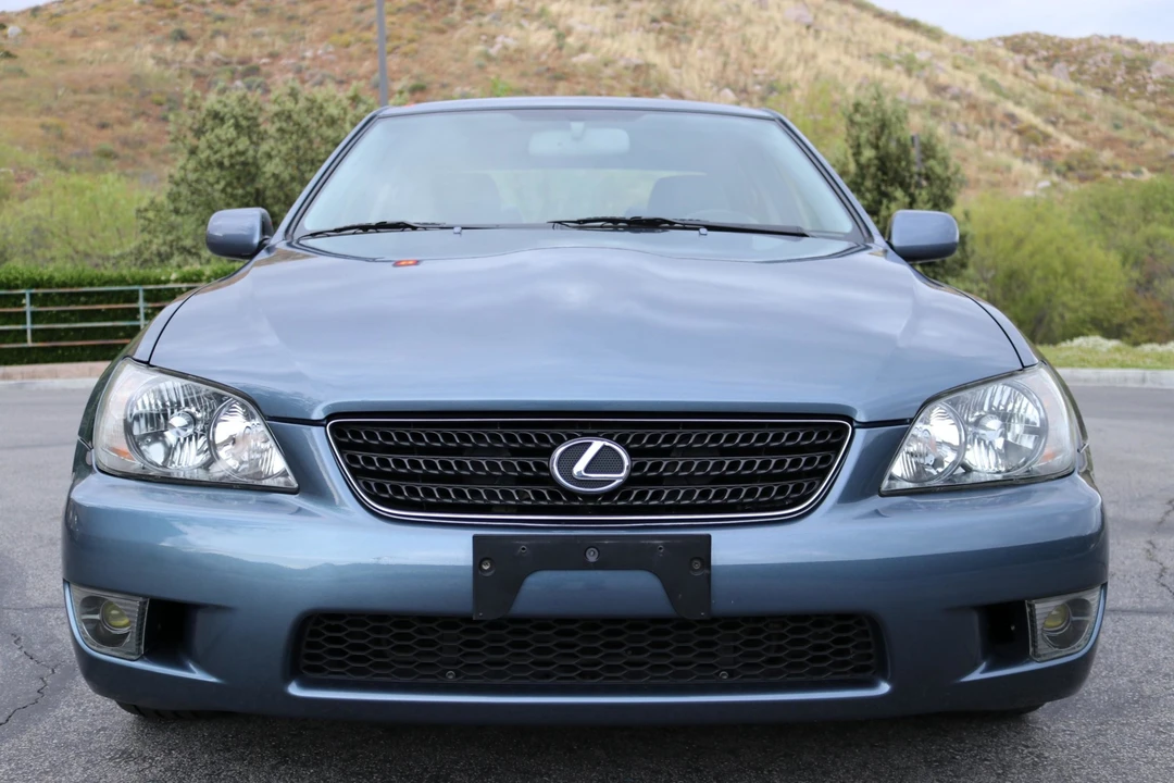 2005 Lexus IS 1st Gen - Image 13 of 31