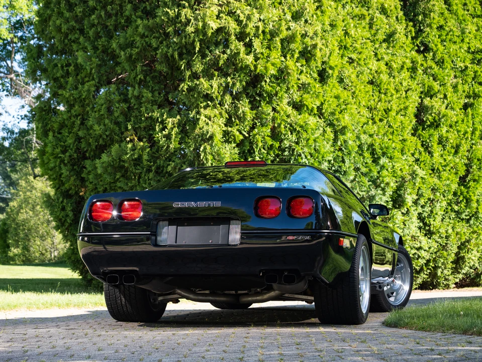 1990 Chevrolet Corvette C4 ZR1 - Image 26 of 31