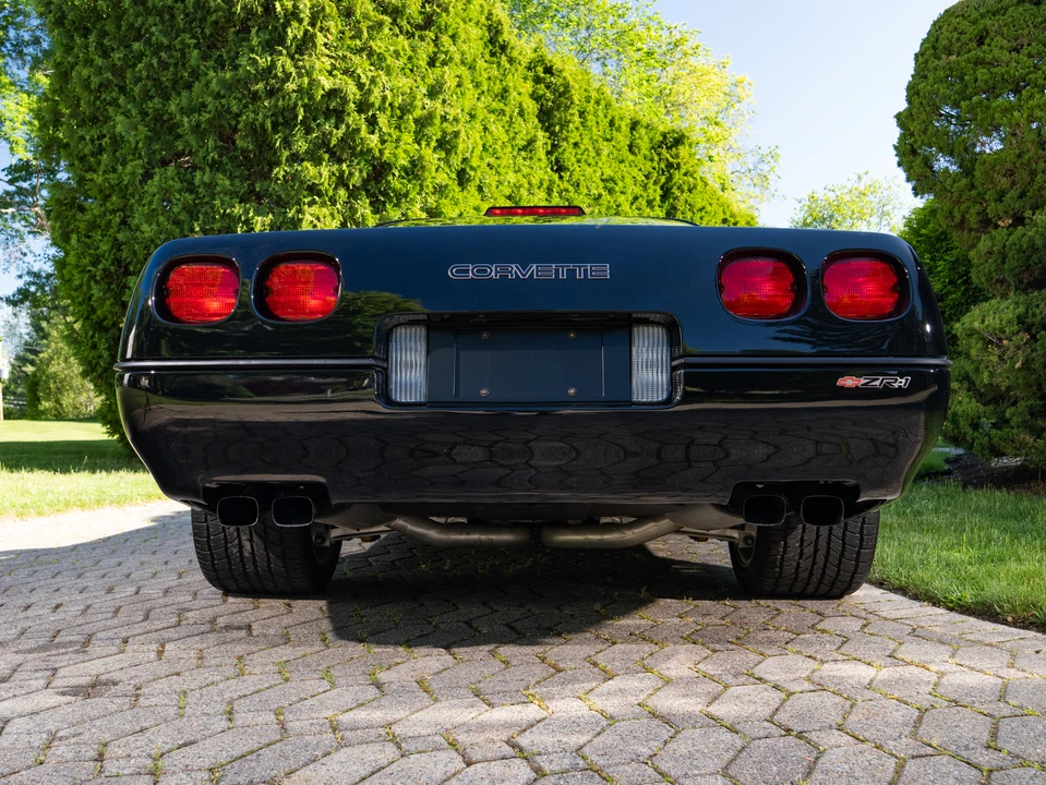 1990 Chevrolet Corvette C4 ZR1 - Image 28 of 31