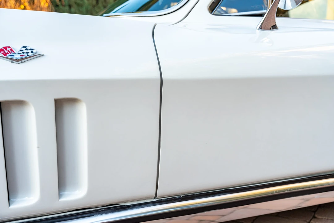 1965 Chevrolet Corvette C2 - Image 10 of 31