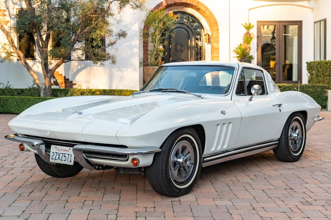 1965 Chevrolet Corvette C2 - Image 1 of 31