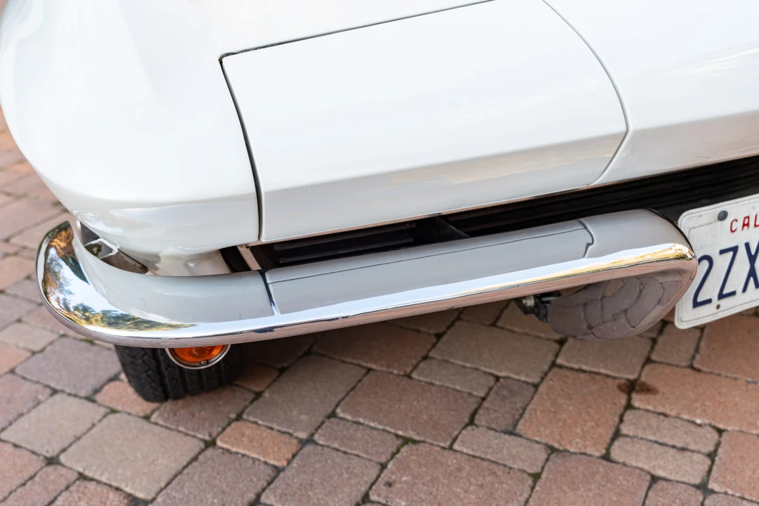 1965 Chevrolet Corvette C2 - Image 19 of 31