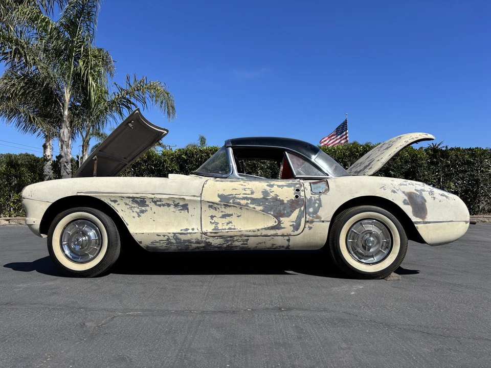 1957 Chevrolet Corvette C1 - Image 29 of 31